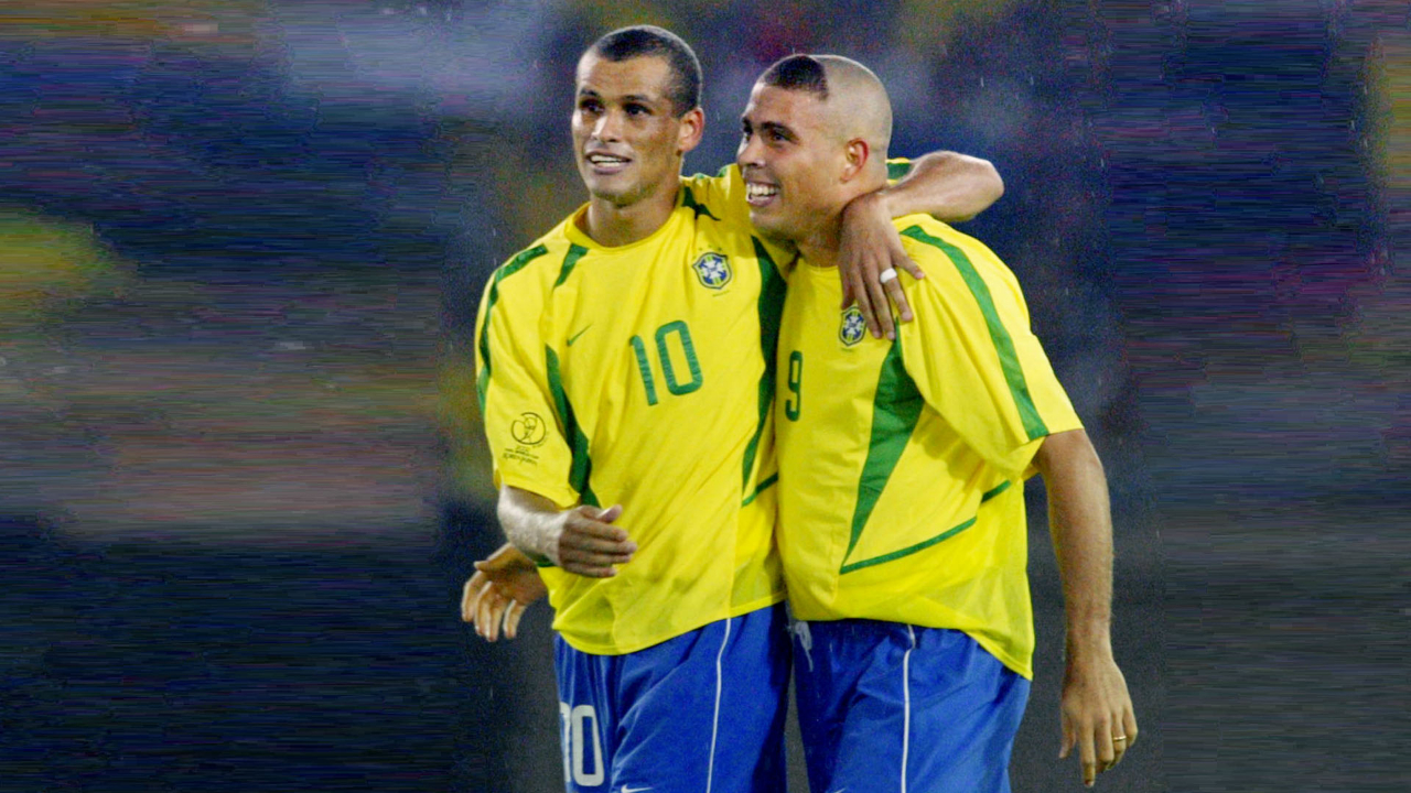 保持场上的 保持场上的